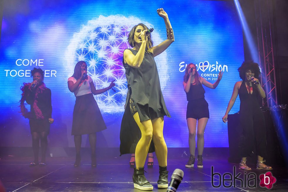 Barei actuando en el Euroclub de Estocolmo antes del Festival de Eurovisión 2016