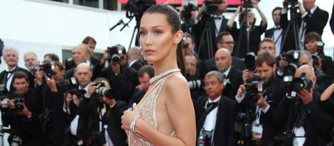 Bella Hadid en la apertura del Festival de Cannes 2016