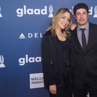 Jenny Mollen y Jason Biggs en GLAAD Media Awards 2016