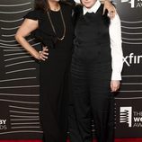 Jenni Konner y Lena Dunham en los premios Webby Awards 2016