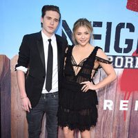 Chloe Moretz y Brooklyn Beckham en la premiere de 'Malditos Vecinos 2'