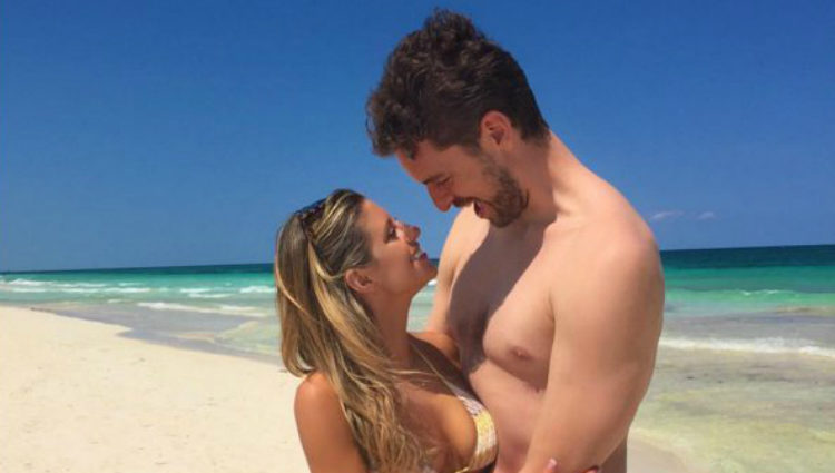 Pau Gasol y Catherine McDonnell en México