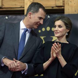 Los Reyes Felipe y Letizia en la visita a la cooperativa Virgen de las Viñas  de Tomelloso