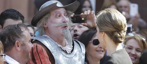 La Reina Letizia con Don Quijote en Villanueva de los Infantes 