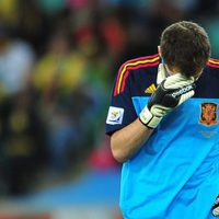 Iker Casillas lamentándose en el primer partido del Mundial de Sudáfrica 2010