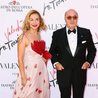 Dante Ferretti y Francesca Lo Schiavo en el estreno de 'La Traviata'  en Roma