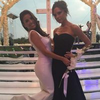 Eva Longoria con Victoria Beckham el día de su boda con José Bastón