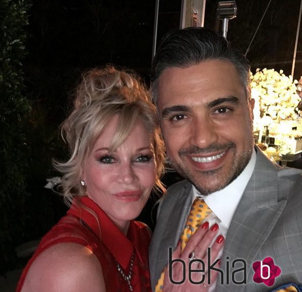 Jaime Camil y Melanie Griffith en la boda de Eva Longoria y José Baston