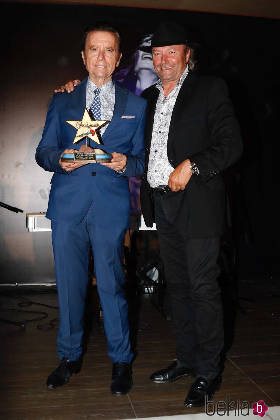 Amador Mohedano  y José Ortega Cano en los premios 'Estrella a la más grande' en Chipiona 2016