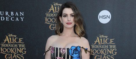 Anne Hathaway en el estreno de 'Alicia a través del espejo' Hollywood