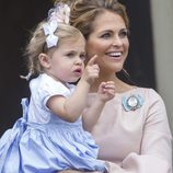 La princesa Magdalena de Suecia con su hija Leonor en el bautizo de Oscar de Suecia