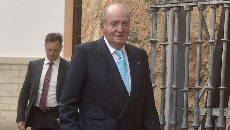 El Rey Juan Carlos I durante la boda de Alejandro Santo Domingo y Charlotte Wellesley