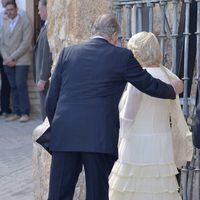 Camilla Parker Bowles y el rey Juan Carlos I durante la boda de Alejandro Santo Domingo y Charlotte Wellesley