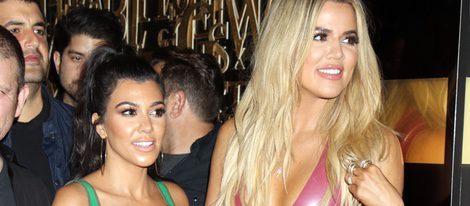 Khloe y Kourtney Kardashian en la fiesta de cumpleaños de Scott Disick en Las Vegas.