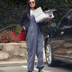 Demi Moore haciendo recados el Día de los Caídos