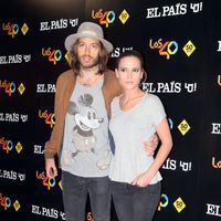 Ana Fernández y Adrián Roma en el concierto de Paul McCartney en Madrid