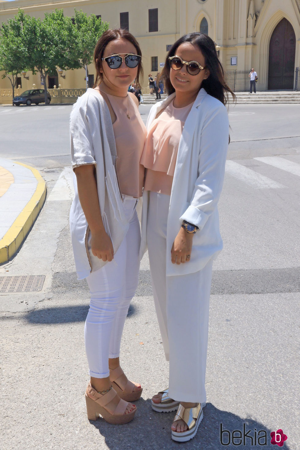 Rocío Flores y Gloria Camila Ortega en la misa en homenaje a Rocío Jurado 2016