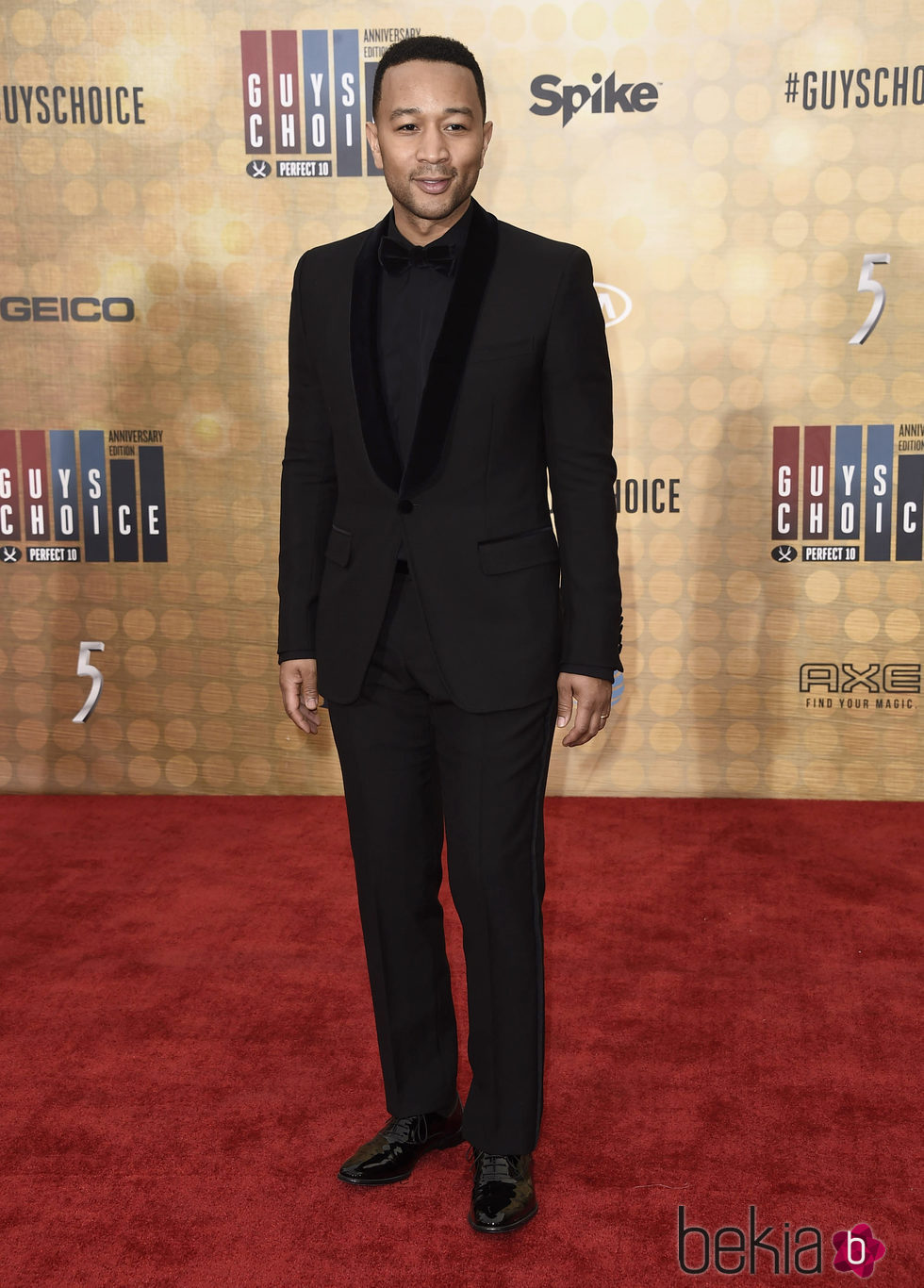 John Legend en la alfombra roja de los Guys Choice 2016