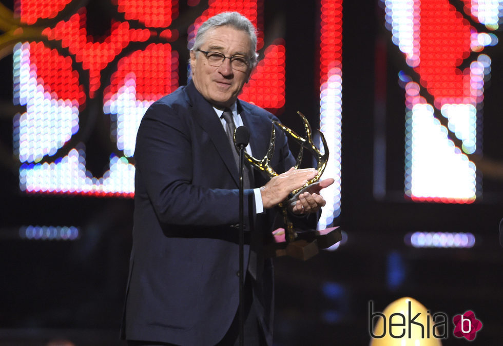 Robert De Niro galardonado en la gala de los Guys Choice 2016