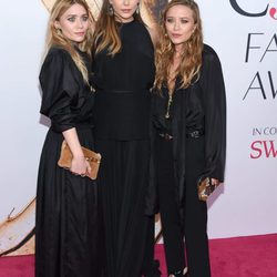 Las tres hermanas Olsen reunidas en los CFDA Fashion Awards 2016