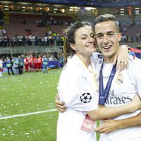 Lucas Vázquez y su novia Macarena Rodríguez celebrando la undécima Champions del Real Madrid