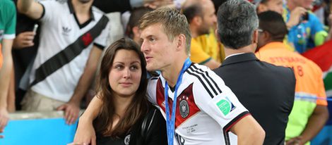 Toni Kroos y su novia Jessica Farber en la final del Mundial de Brasil 2014