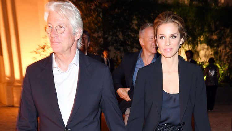 Richard Gere y Alejandra Silva paseando por Roma cogidos de la mano