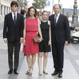 Konstantin de Bulgaria y María García con sus hijos en la presentación de la autobiografía de Siméon de Bulgaria