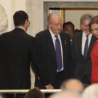 Los Reyes Juan Carlos y Sofía en la presentación de la autobiografía de Siméon de Bulgaria