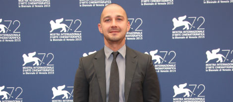 Shia LaBeouf en el photocall del Festival de Cine de Venecia 2016