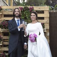 Juan Carmona y Sara Verdasco brindando por su amor