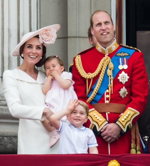 Los Duques de Cambridge y sus hijos Jorge y Carlota en Trooping the Colour 2016