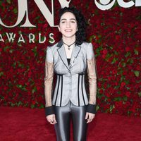 Emily Estefan en los Premios Tony 2016