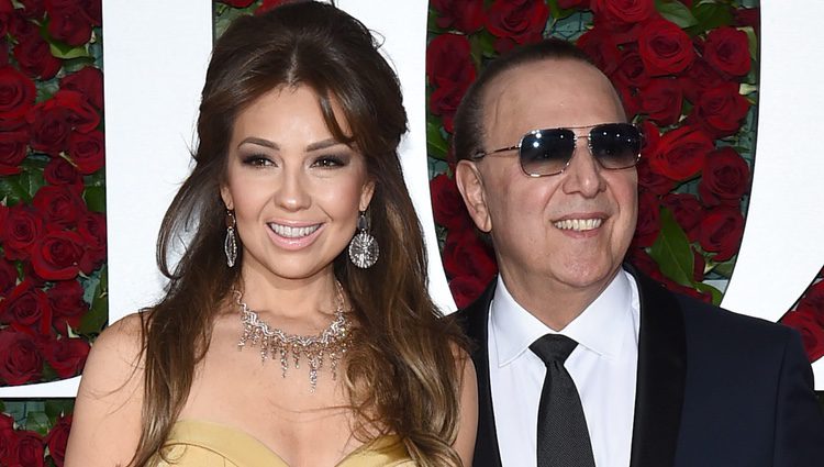 Thalia y Tommy Mottola en los Premios Tony 2016