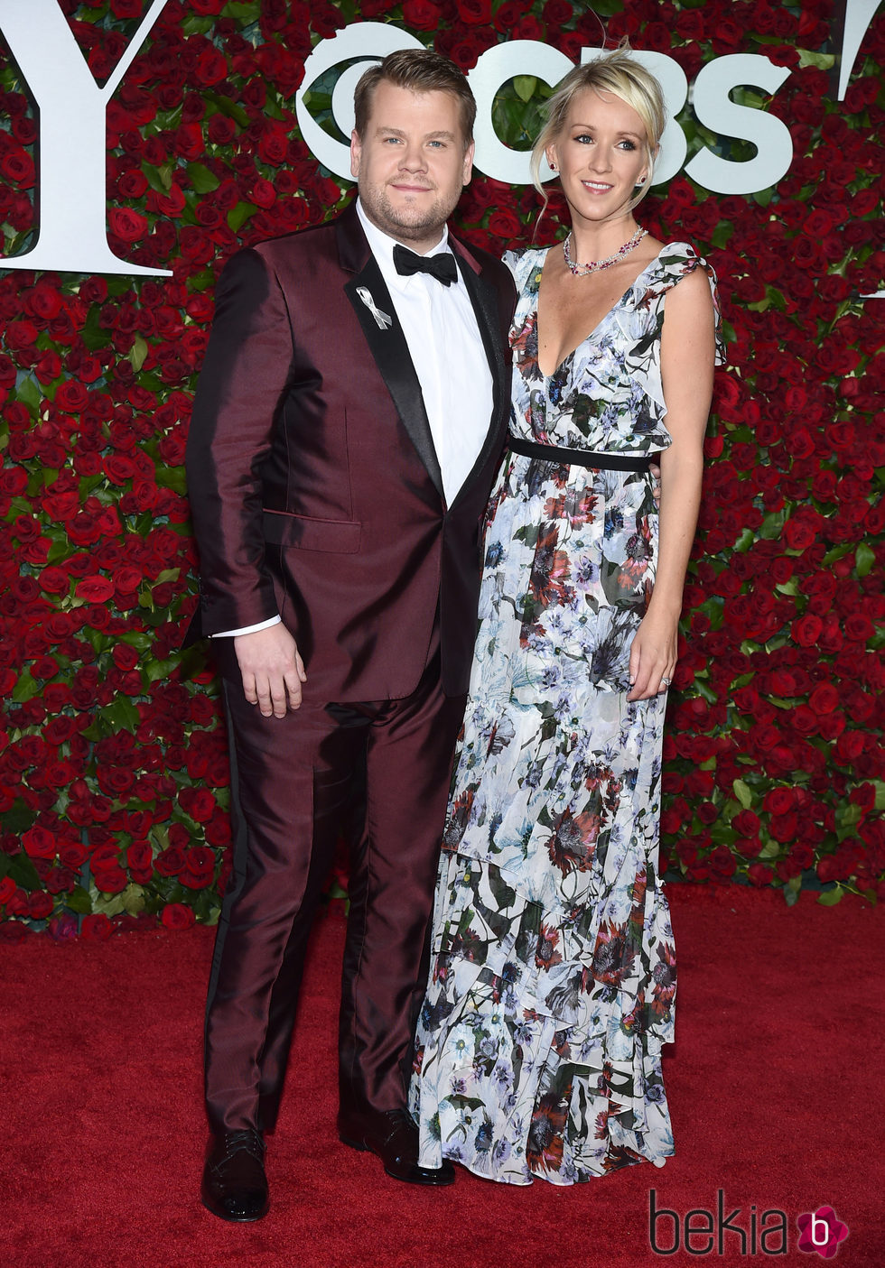 James Corden y Julia Carey en los Premios Tony 2016