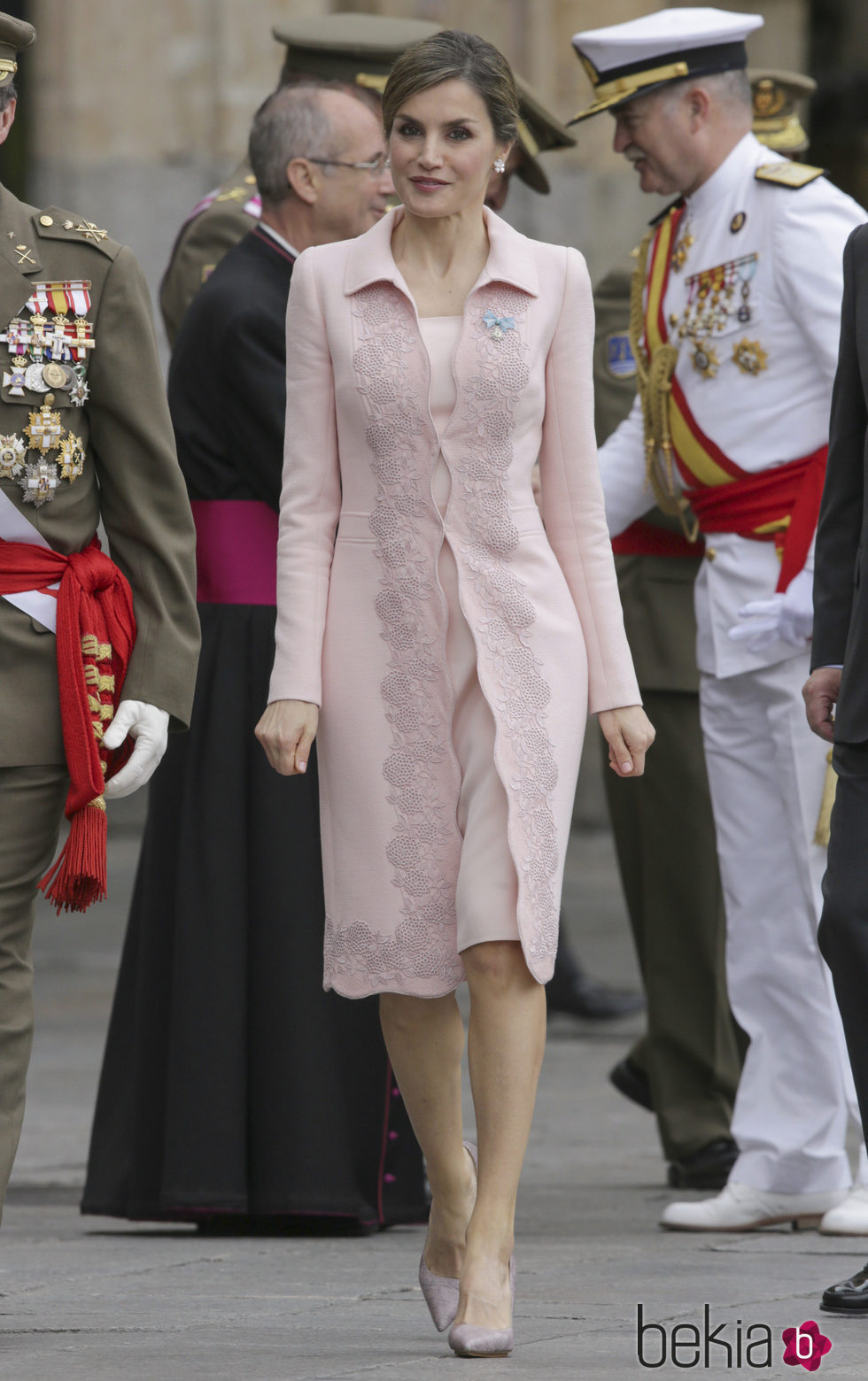 La Reina Letizia en la entrega de la Bandera Nacional en Salamanca