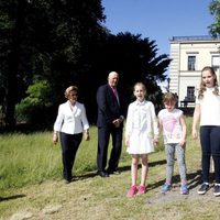 Los Reyes de Noruega con sus nietos Ingrid, Sverre, Leah y Emma en la inauguración del Parque del Jubileo en Oslo