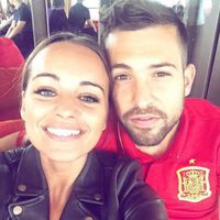 Romarey Ventura y Jordi Alba en el primer partido de España en la Eurocopa 2016