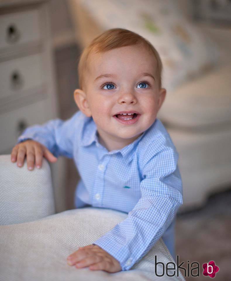 Nicolás de Suecia, muy sonriente en el día de su primer cumpleaños