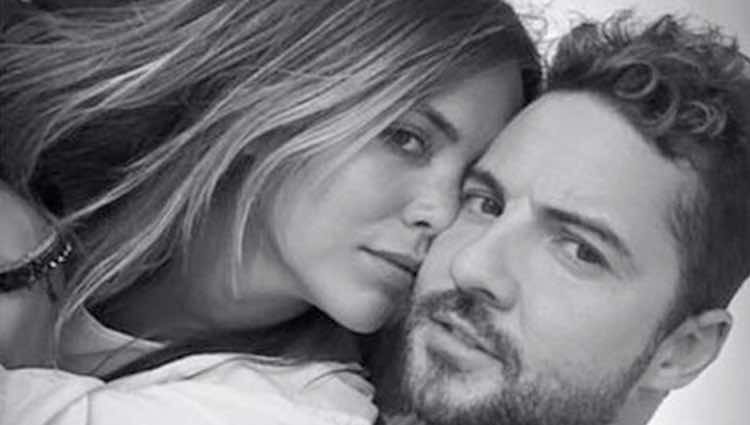 David Bisbal felicita a su novia Rosanna Zanetti