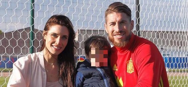 Sergio Ramos recibe la visita de Pilar Rubio y su hijo Sergio en la Eurocopa 2016