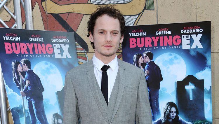 Anton Yelchin en el estreno de 'Enterrando a tu ex' en Los Angeles