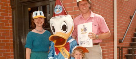 La familia Clinton celebrando el Día del Padre tiempo atrás