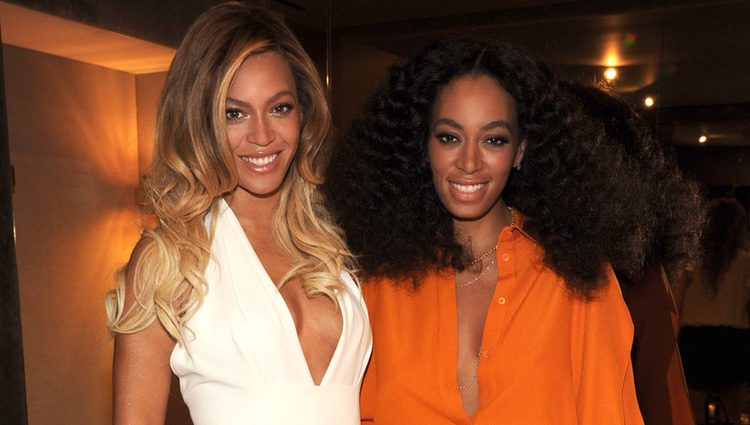 Beyoncé y Solange Knowles en el aniversario de la fundación 'Chime For Change'