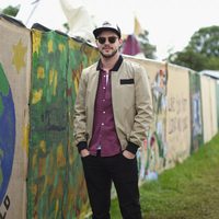 Nicholas Hoult en el festival de Glastonbury 2016