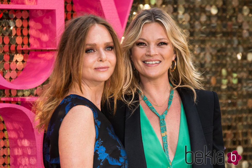 Kate Moss y Stella McCartney en la Premiere de 'Absolutely Fabulous'