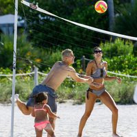 James Rodríguez divirtiéndose con su familia