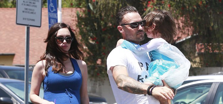 Megan Fox y Brian Austin Green de paseo por California