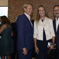 James Costos, Michael S. Smith y la Infanta Elena en la celebración del Día de la Independencia de Estados Unidos