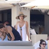 Alessandra Ambrosio de vacaciones en Ibiza